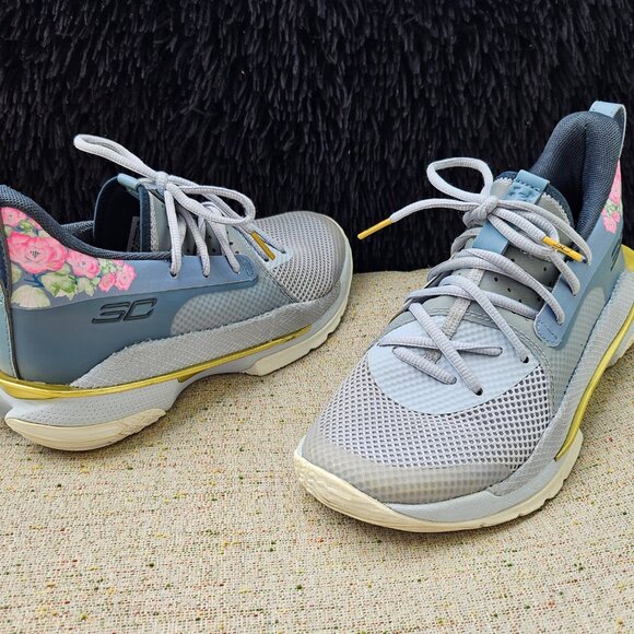 Under Armour Women Shoes Stephen Curry 7 Chinese New Year Floral  Lace Up 6.5Y - Picture 2 of 15